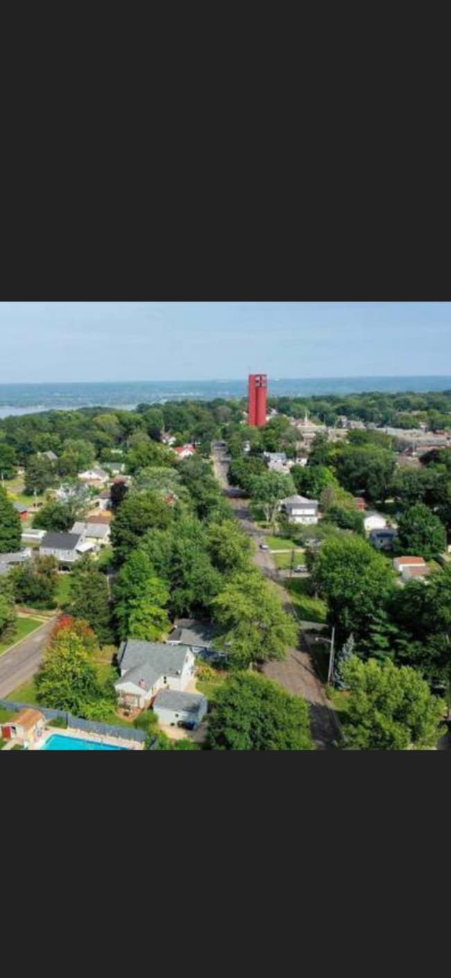 Photo - 1016 E Highland Pl