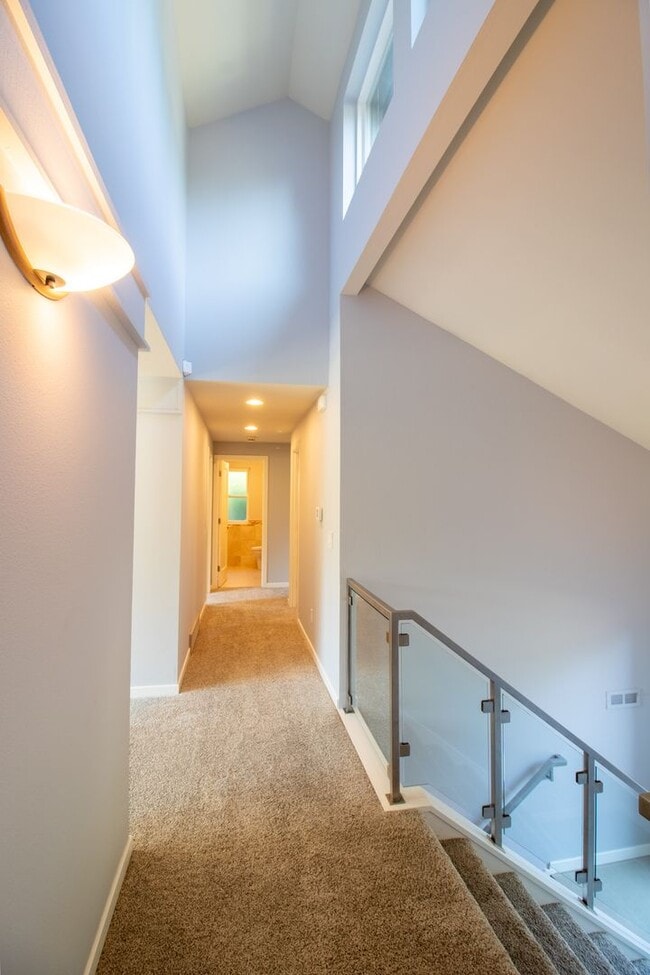 Photo - 5Bd/2.5Ba Redmond Home