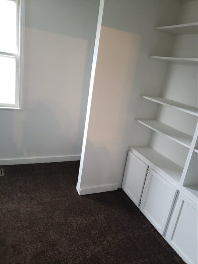 1426 W Euclid Ave