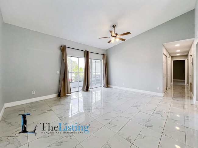 Photo - 2482 Lakeway Branch Dr