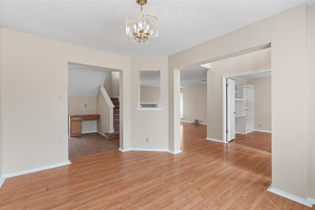 Photo - 716 Camp Fire Trail