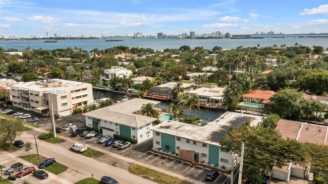 Photo - 1316 NE 105th St Unidad 202