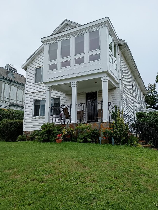 Photo - 836 Belmont St Unidad 1