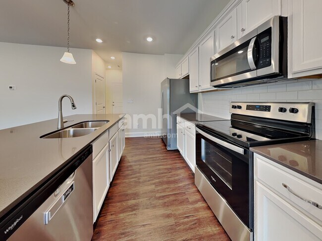 11139 Hazel Gdns Dr