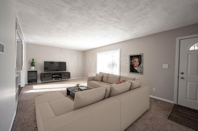 Photo - 8830 E 35th St