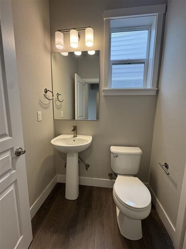 Photo - 6566 NE Rainsong Ln