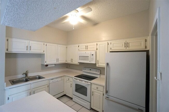 Photo - 1307 Kinney Ave Unit 117