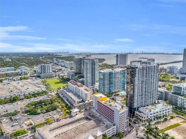 Photo - 3250 NE 1st Ave Unidad 1120 Rental