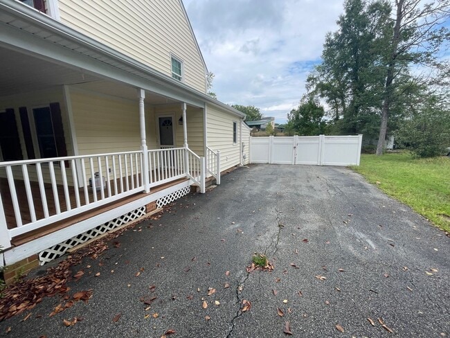 Photo - Gayton Green 4 Bedroom  2.5 Bath Home