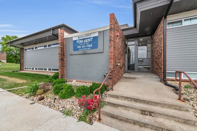 Photo - HUDSON ON THE BLUE