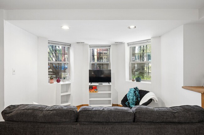 Photo - 1236 N Marion Ct