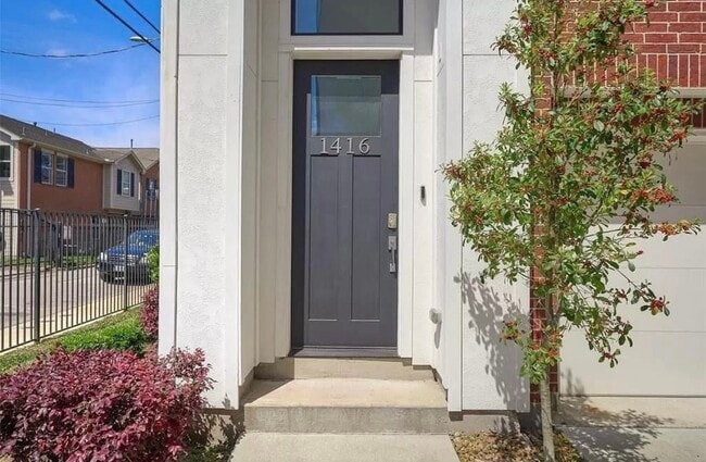 Photo - 1416 Ruthven St