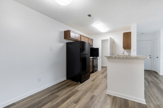 Photo - Wilton Farm Apartments