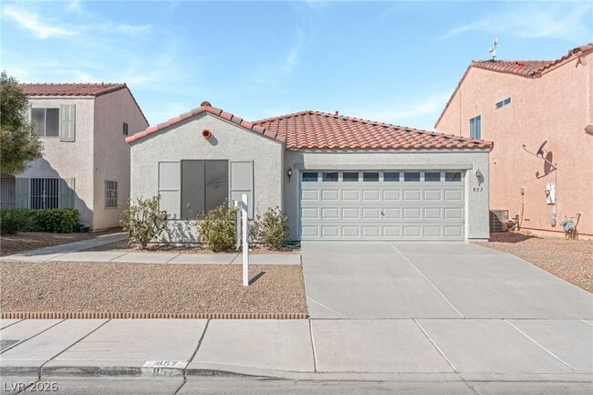 Photo - 857 Lantham Pl