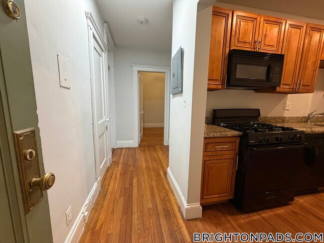 Photo - 288 Chestnut Hill Ave Unidad 7