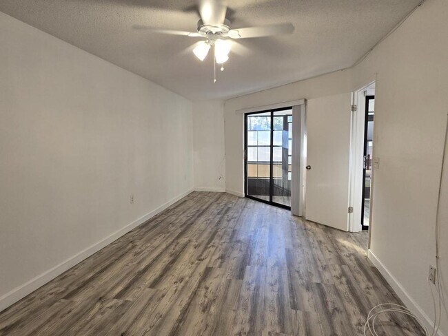 Photo - 9418 Nakoma Way