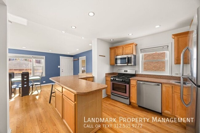 Photo - 6155 W School St