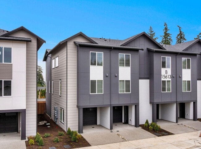Building Photo - Brand New Townhomes - North Lynnwood!