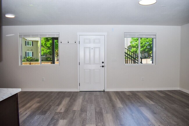 Photo - 1973 Sky Park Dr Unidad 1973 Sky Park #3