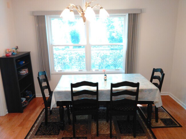 Photo - 145 Windwood Dr