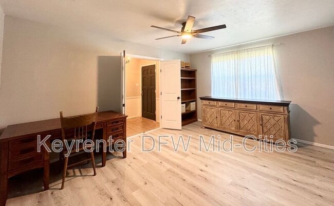 Photo - 901 Gregory Ave