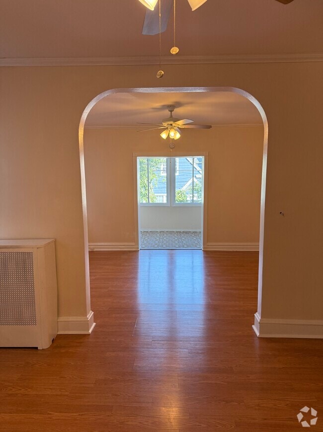 Building Photo - 6109 Madison St Rental