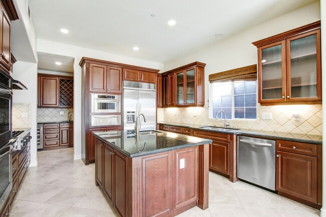 Photo - 5393 Stoneview Rd