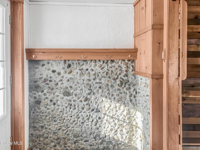 Photo - 196 Luzerne Rd