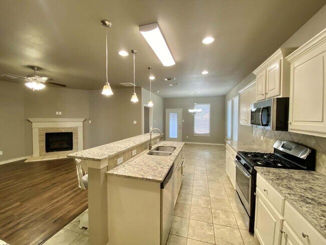 Photo - 7810 86th St