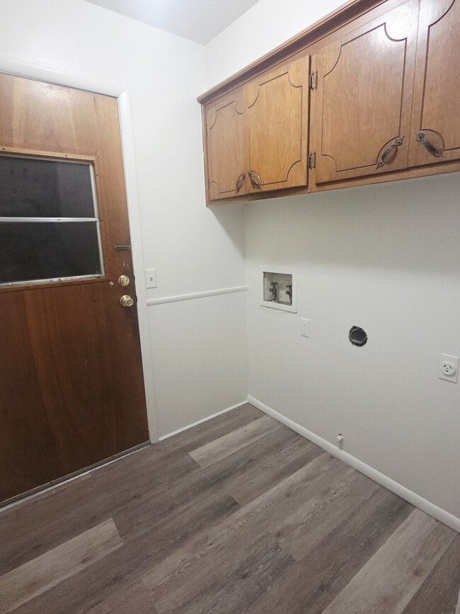 Photo - 3209 Brooks Dr