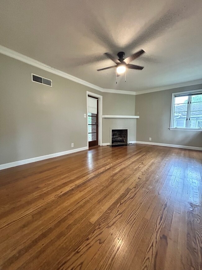 Photo - 8001 Ward Parkway Plz