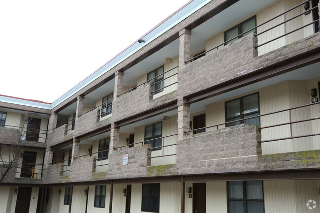 Photo - Willows I Apartments