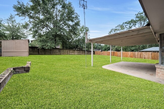 Photo - 162 Greenleaf Ln