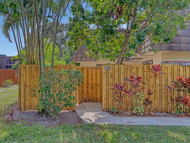 Photo - 4095 Palm Bay Cir