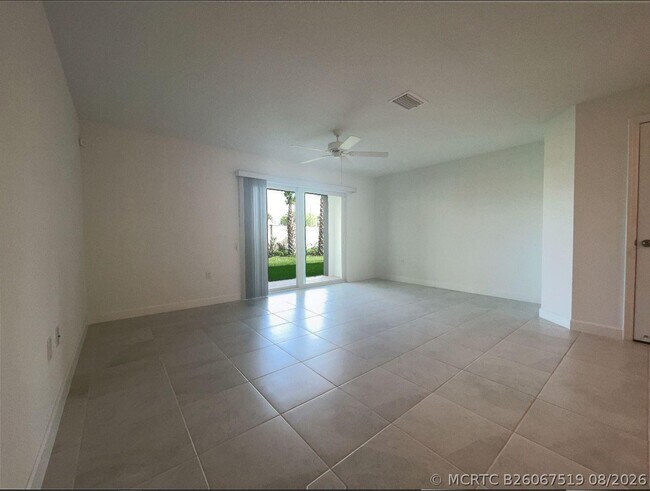 Photo - 6907 Broadwater Ln
