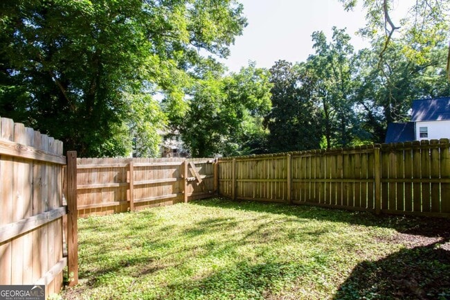 Photo - 1583 Elixir Ave SW