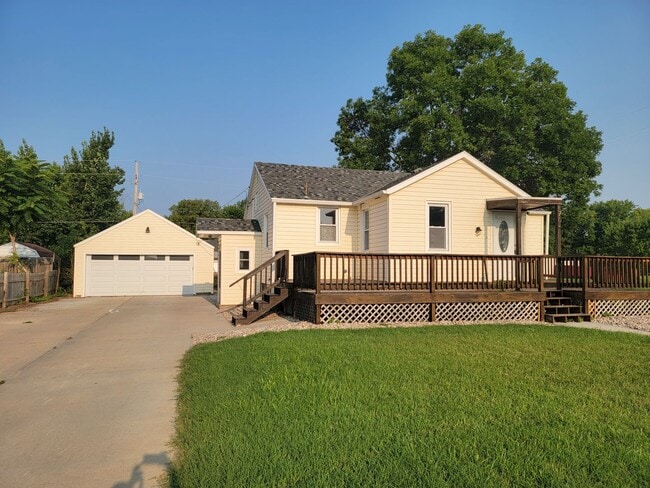 Building Photo - A must see!