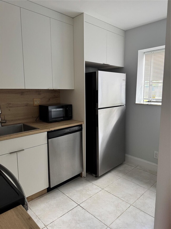 Photo - 313 Gardens Dr Unit 104