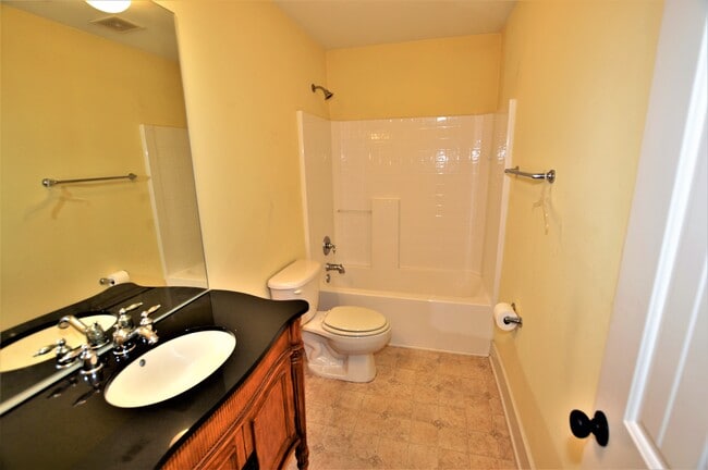 Photo - 2027 Rossburg Pl