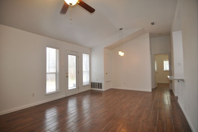 Photo - 5709-5711 Shadydell Drive Unit 5709