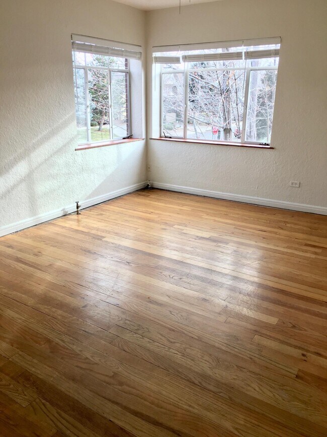 Photo - 501 Garfield St