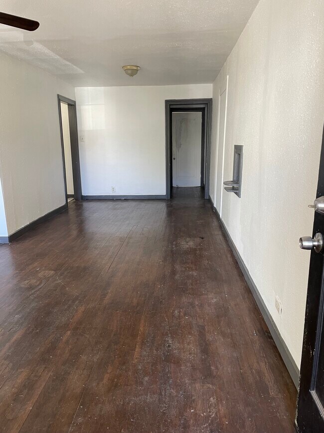 Photo - 208 Claremont Ave Unit Claremont FrontApartment