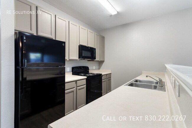 Photo - 10714 Mathom Landing Unit 3