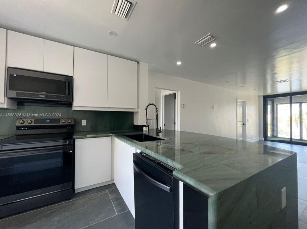 Photo - 164 W 83rd St Condo Unit 6F