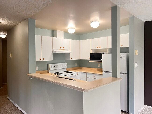 Photo - 971 McKenzie Ave Unit 204