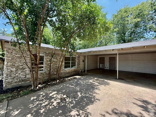 Photo - 603 E Oltorf St