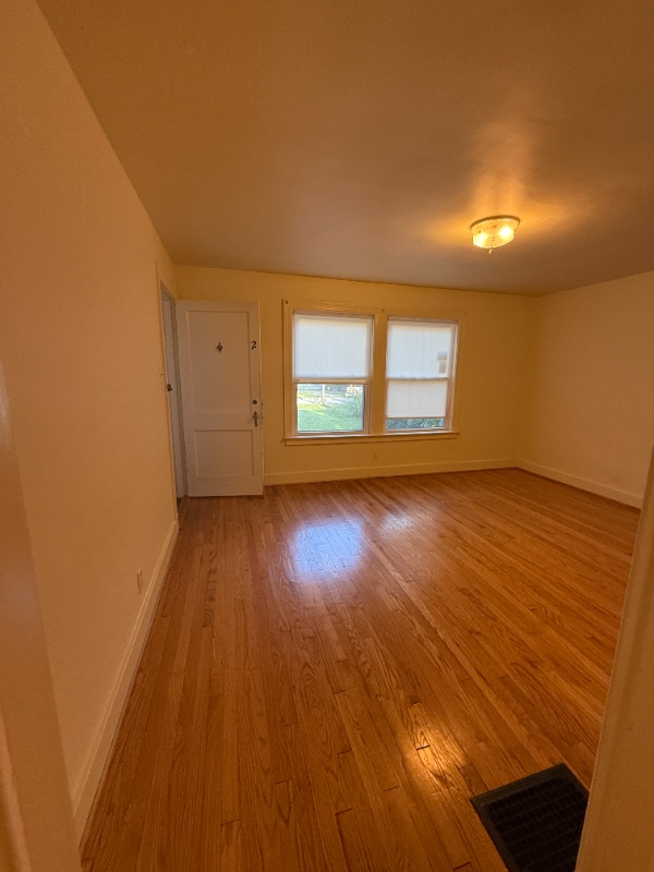Photo - 118 1/2 Kennedy Ave Unidad Apt. 2