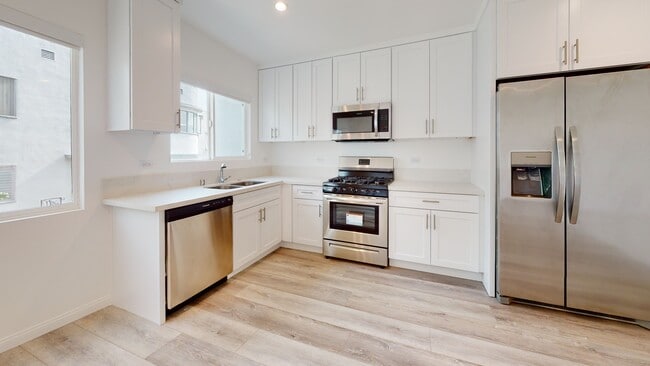 Photo - 1931 Wilcox Ave