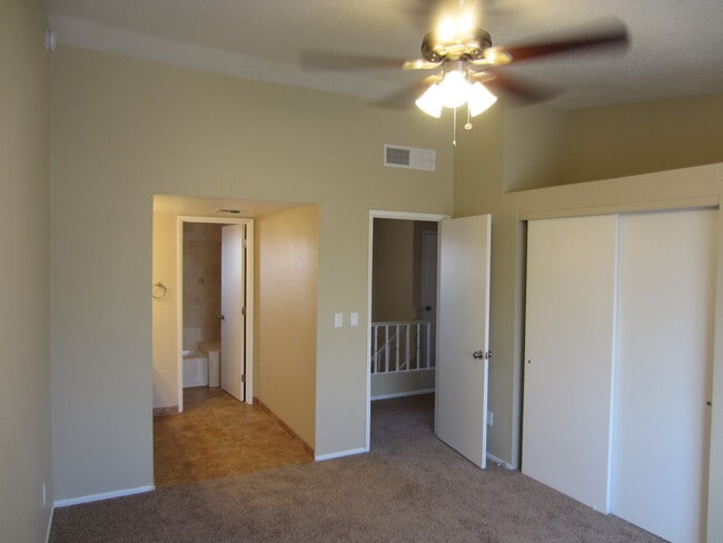 Photo - Convenient Northwest 4 Bedroom 3 Bath with Use of Community Pools