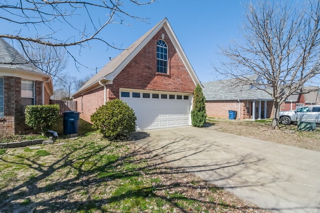 Building Photo - 8207 Cross Point Dr Rental